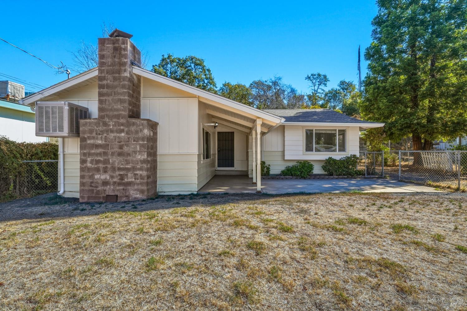 4262 Country Club Drive Lucerne CA 95458