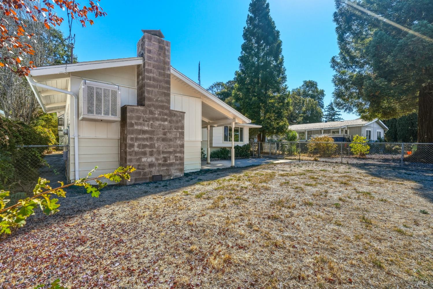 4262 Country Club Drive Lucerne CA 95458