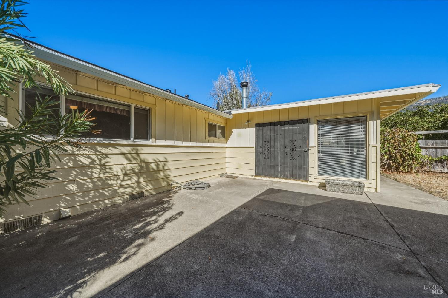 4262 Country Club Drive Lucerne CA 95458