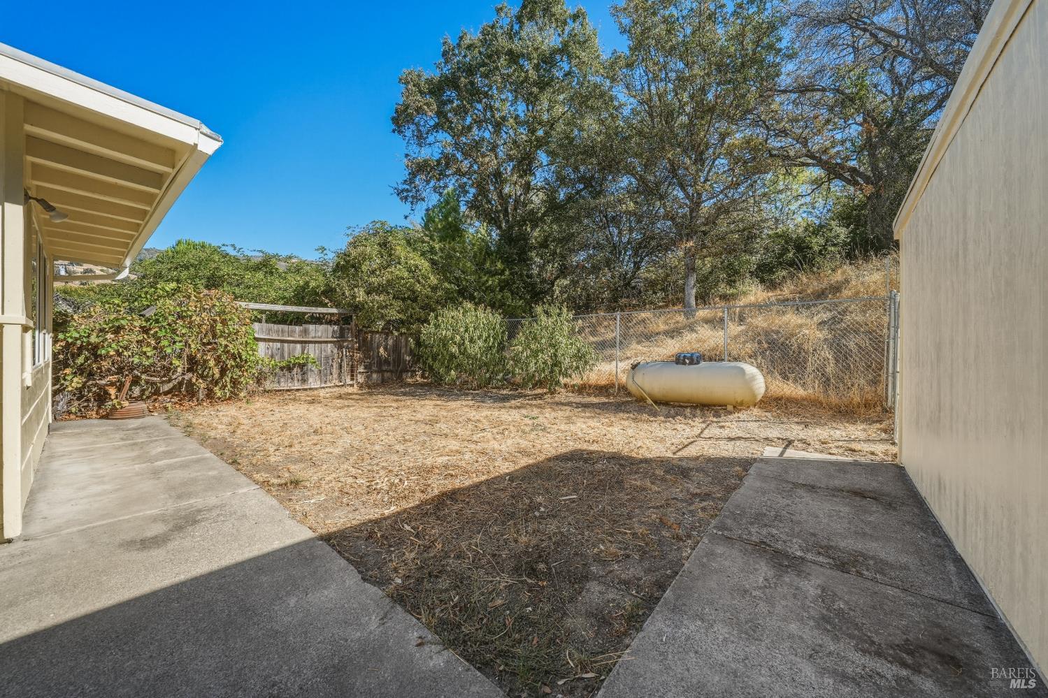 4262 Country Club Drive Lucerne CA 95458