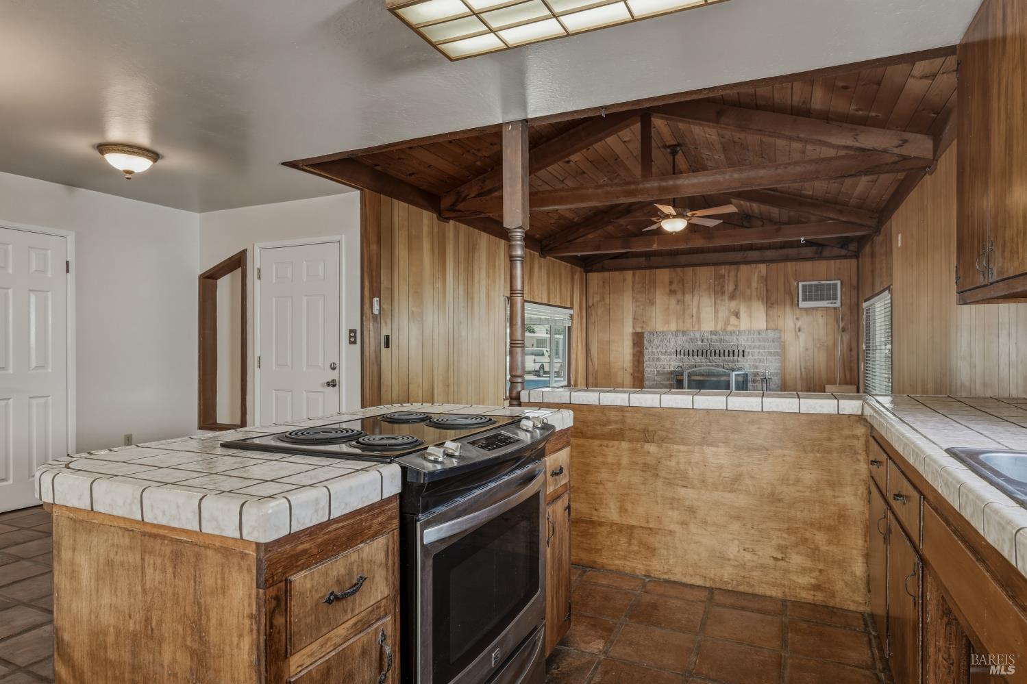 4262 Country Club Drive Lucerne CA 95458