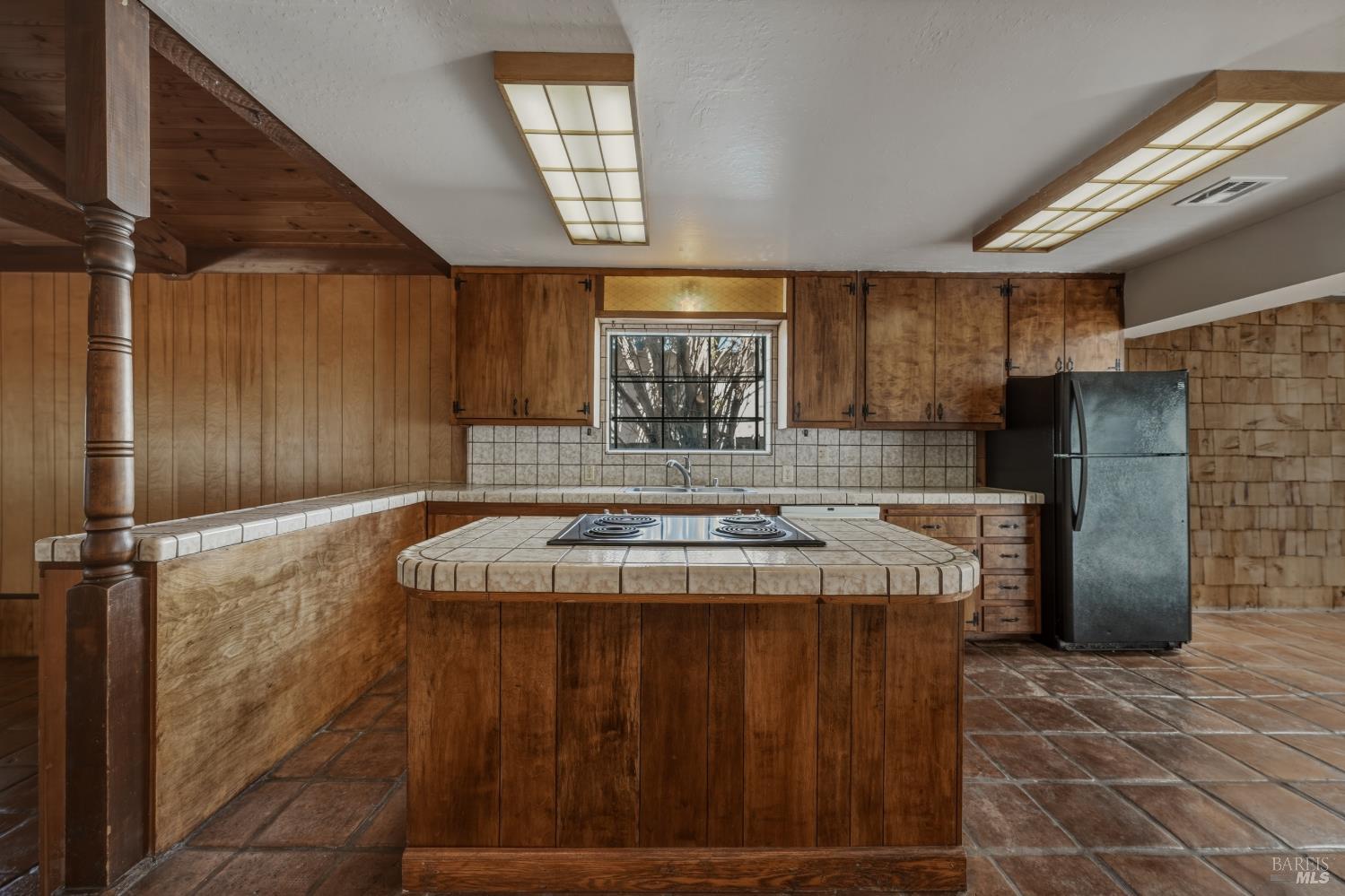 4262 Country Club Drive Lucerne CA 95458