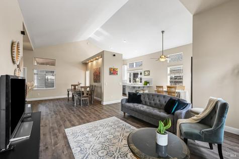 4721 Starbuck Avenue Santa Rosa CA 95409