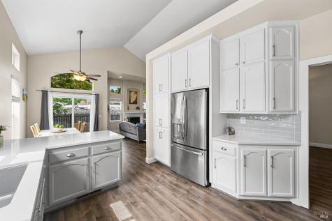 4721 Starbuck Avenue Santa Rosa CA 95409