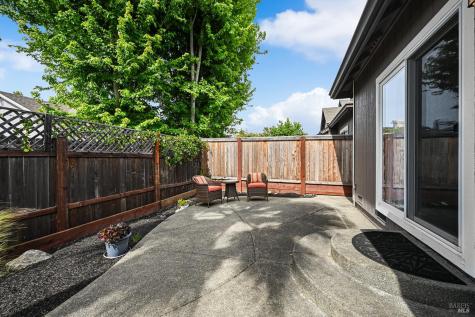 4721 Starbuck Avenue Santa Rosa CA 95409