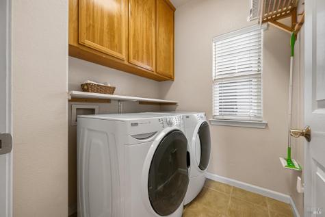 4721 Starbuck Avenue Santa Rosa CA 95409