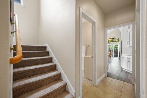 4721 Starbuck Avenue Santa Rosa CA 95409