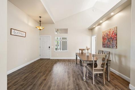 4721 Starbuck Avenue Santa Rosa CA 95409
