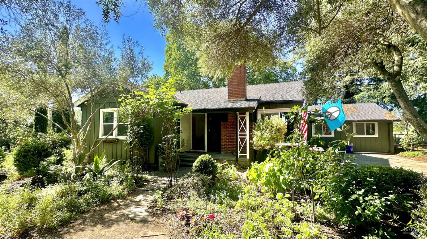 451 W North Street Healdsburg CA 95448