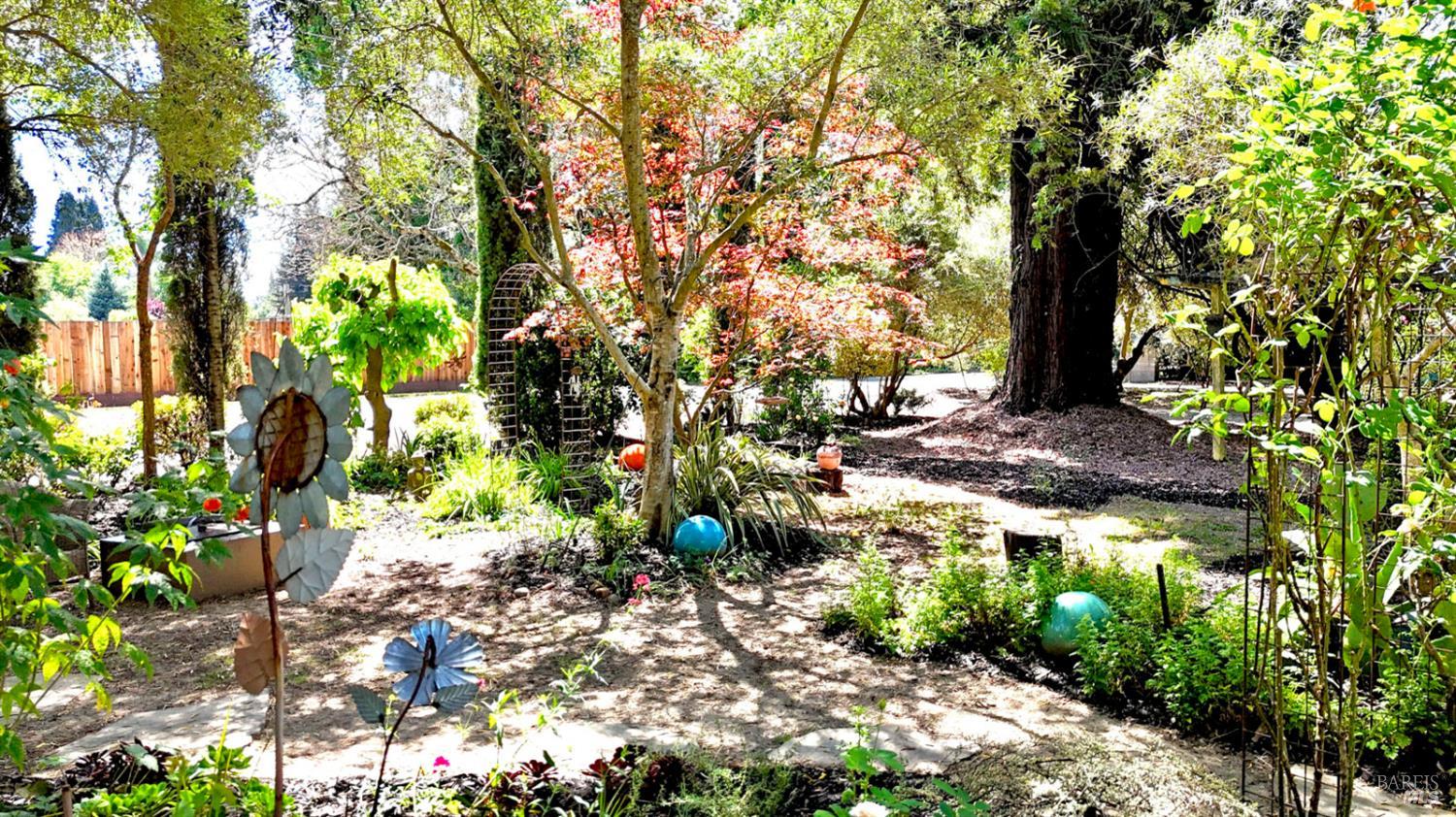 451 W North Street Healdsburg CA 95448