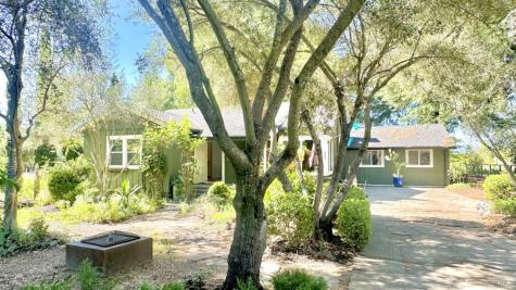 451 W North Street Healdsburg CA 95448