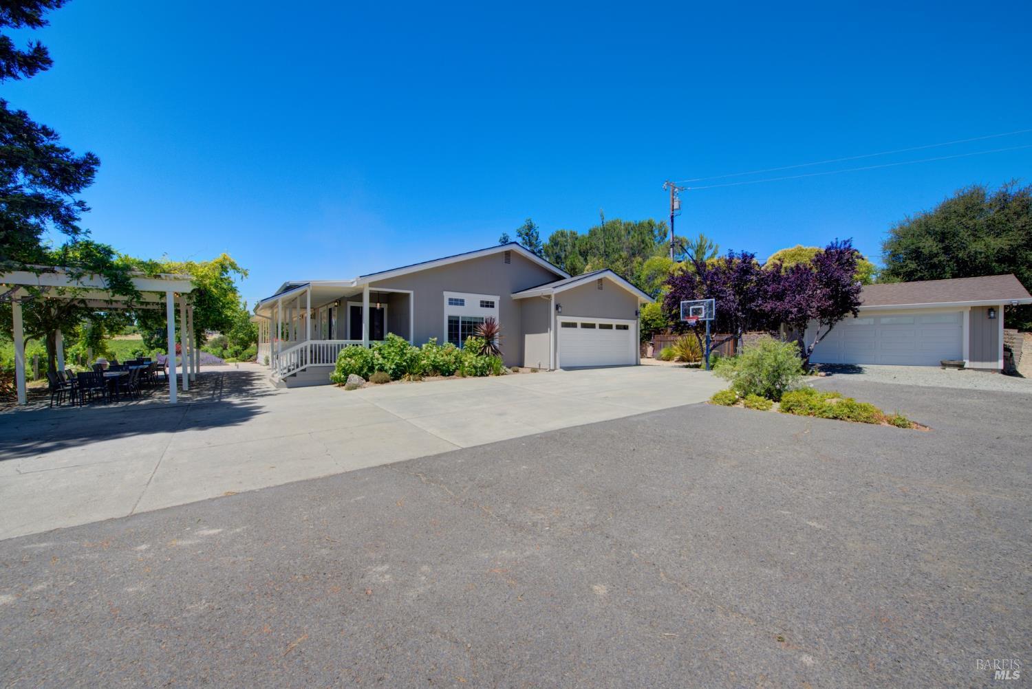 1597 Estee Avenue Napa CA 94558