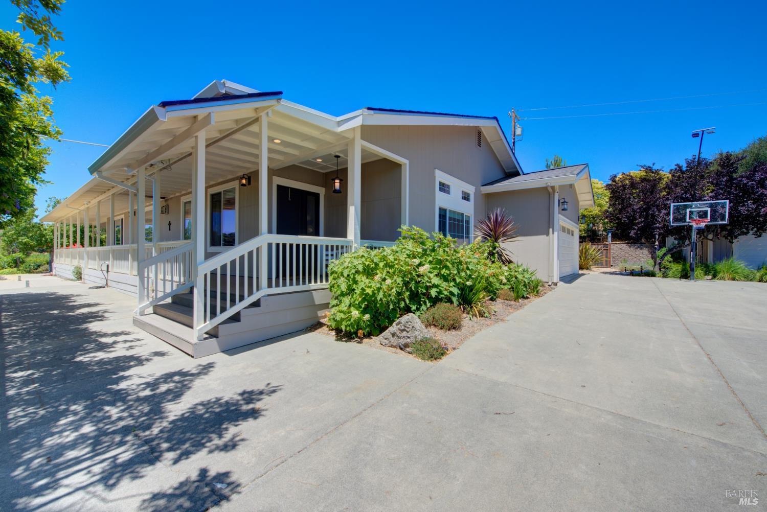 1597 Estee Avenue Napa CA 94558