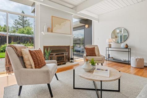 643 Wakerobin Lane San Rafael CA 94903