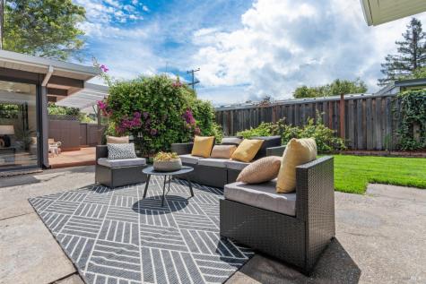 643 Wakerobin Lane San Rafael CA 94903