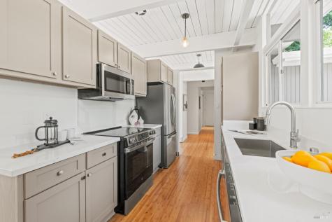 643 Wakerobin Lane San Rafael CA 94903