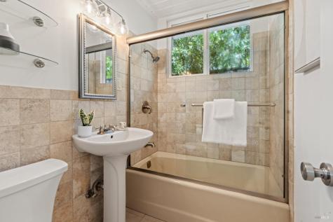 643 Wakerobin Lane San Rafael CA 94903