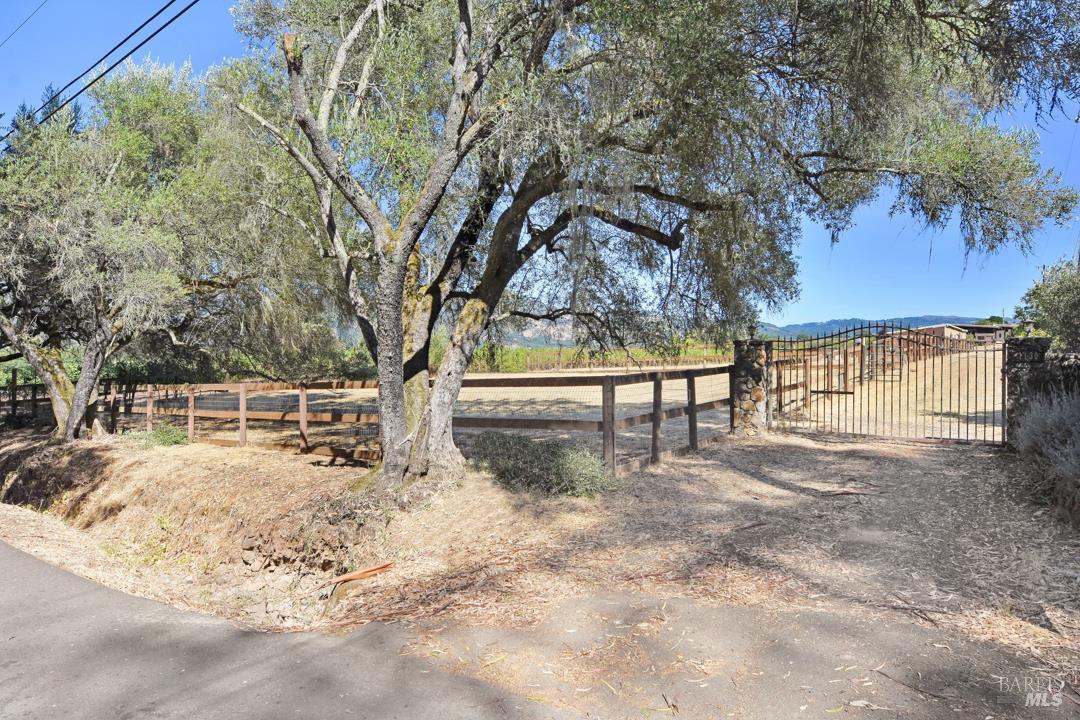1130 Lawndale Road Kenwood CA 95452