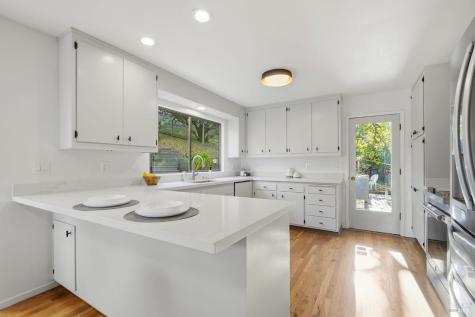 395 Ridge Road Novato CA 94947