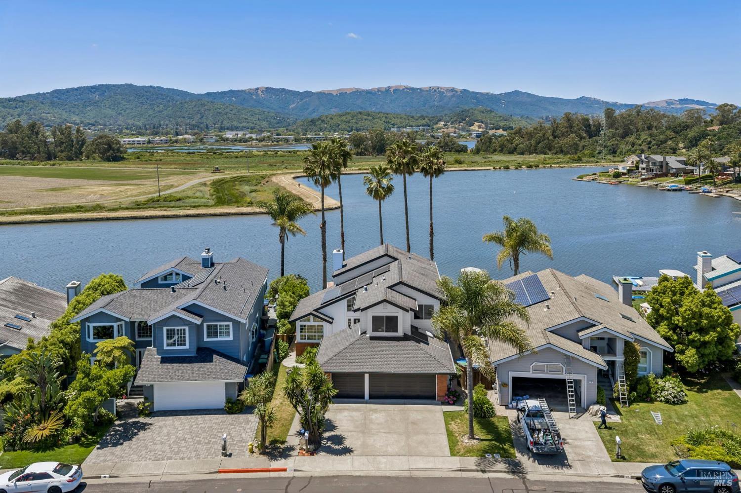 35 Caribe Isle Novato CA 94949