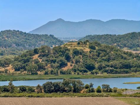 35 Caribe Isle Novato CA 94949