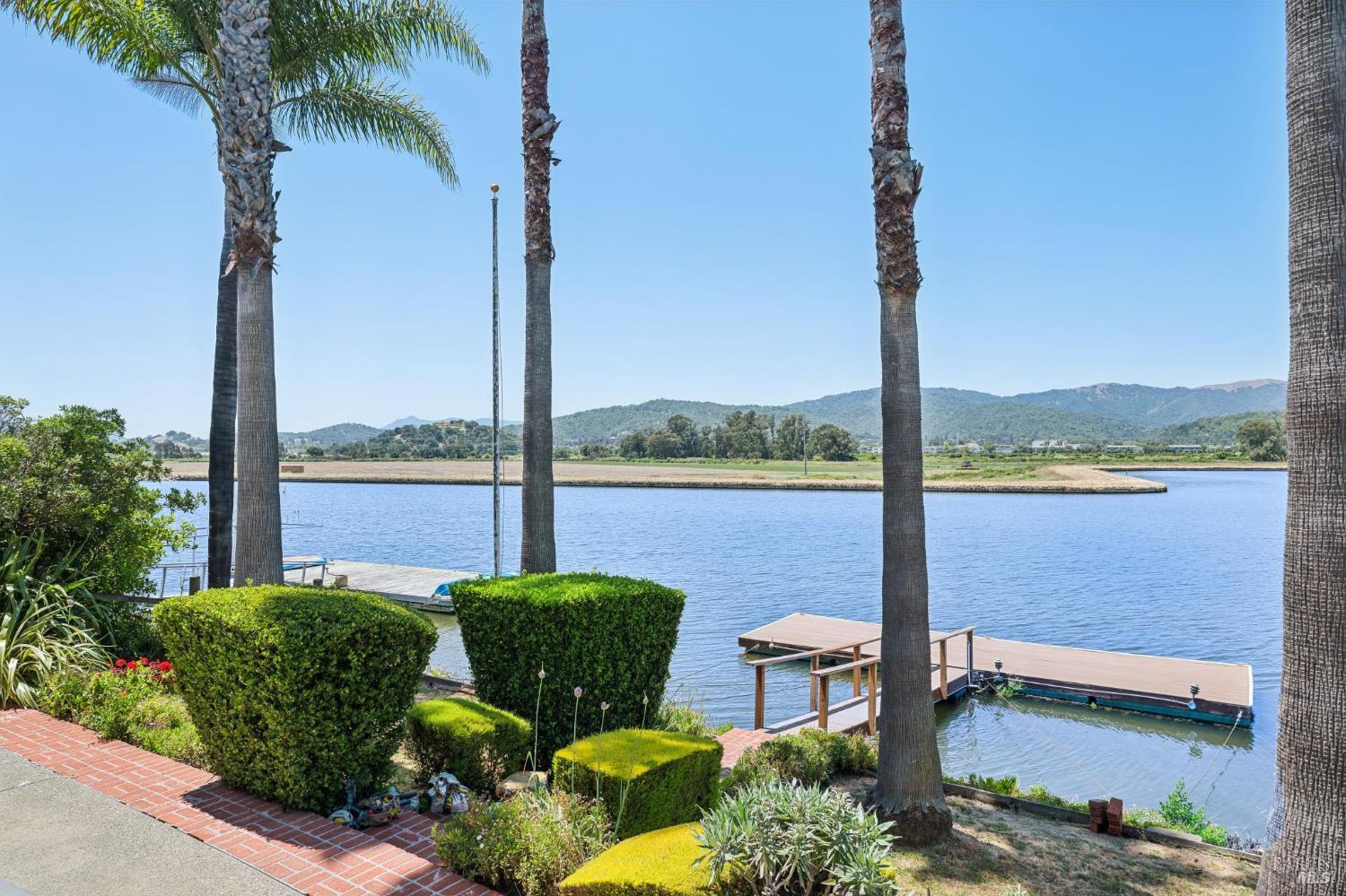 35 Caribe Isle Novato CA 94949
