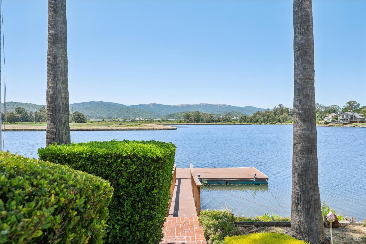 35 Caribe Isle Novato CA 94949