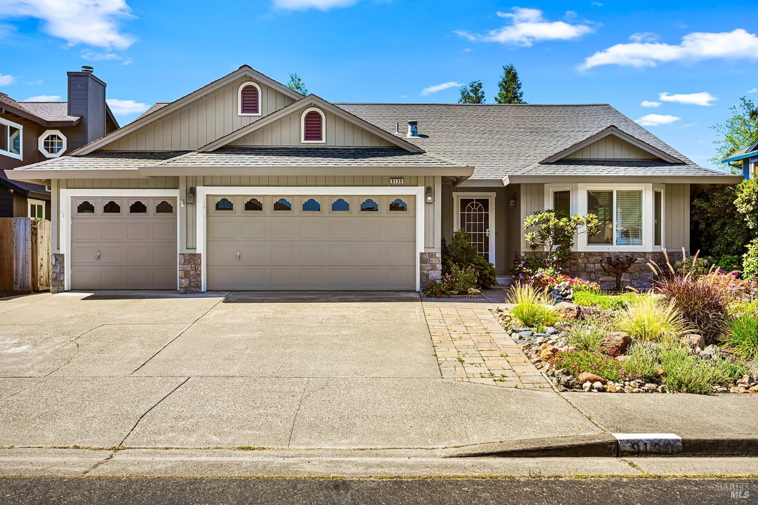 9139 Piccadilly Circle Windsor CA 95492