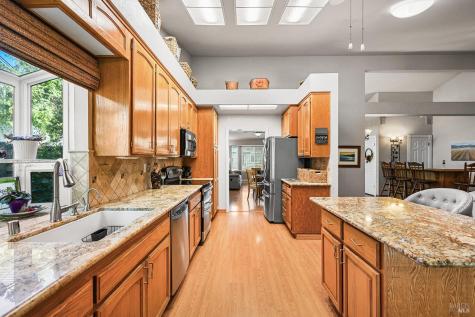 9139 Piccadilly Circle Windsor CA 95492