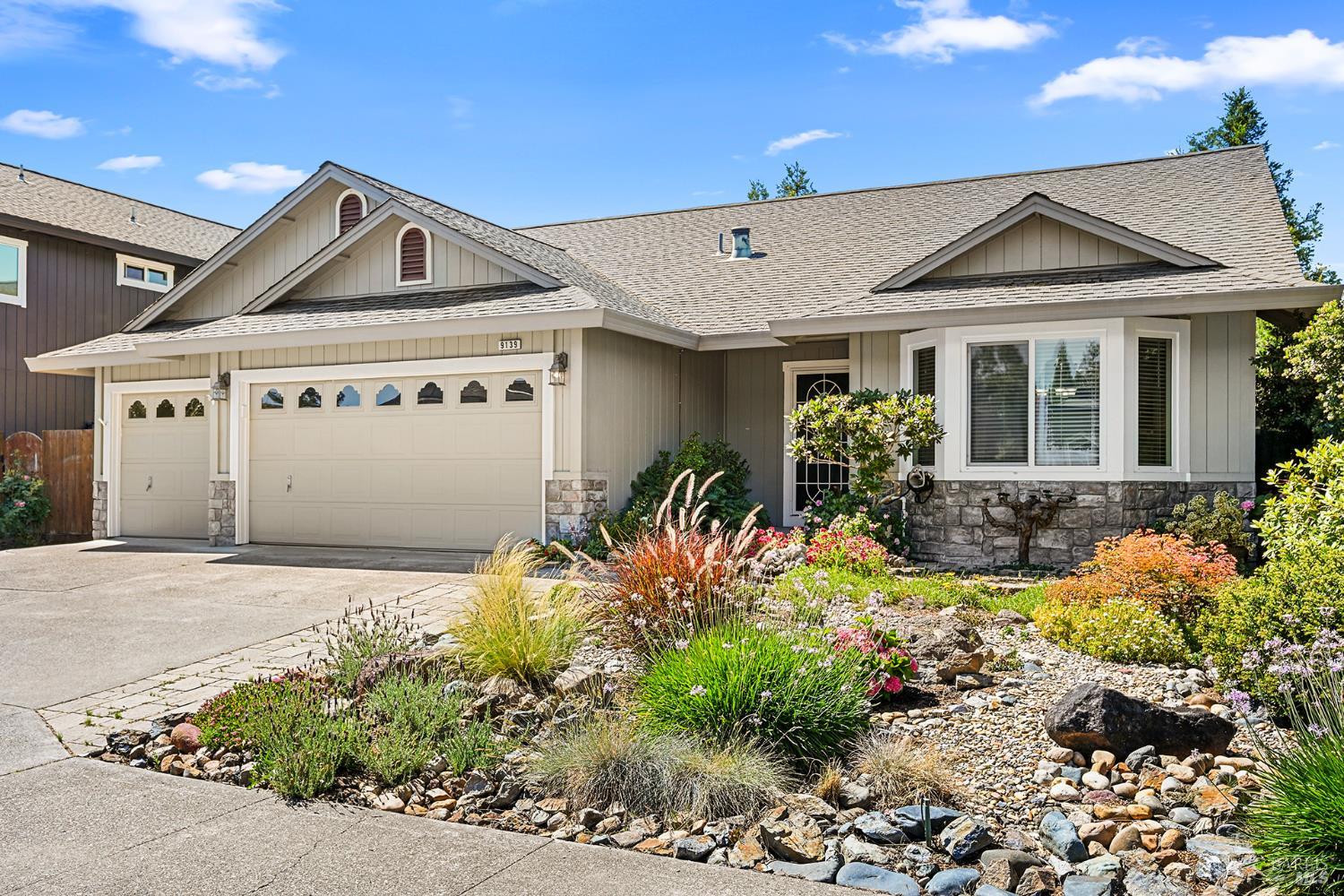 9139 Piccadilly Circle Windsor CA 95492