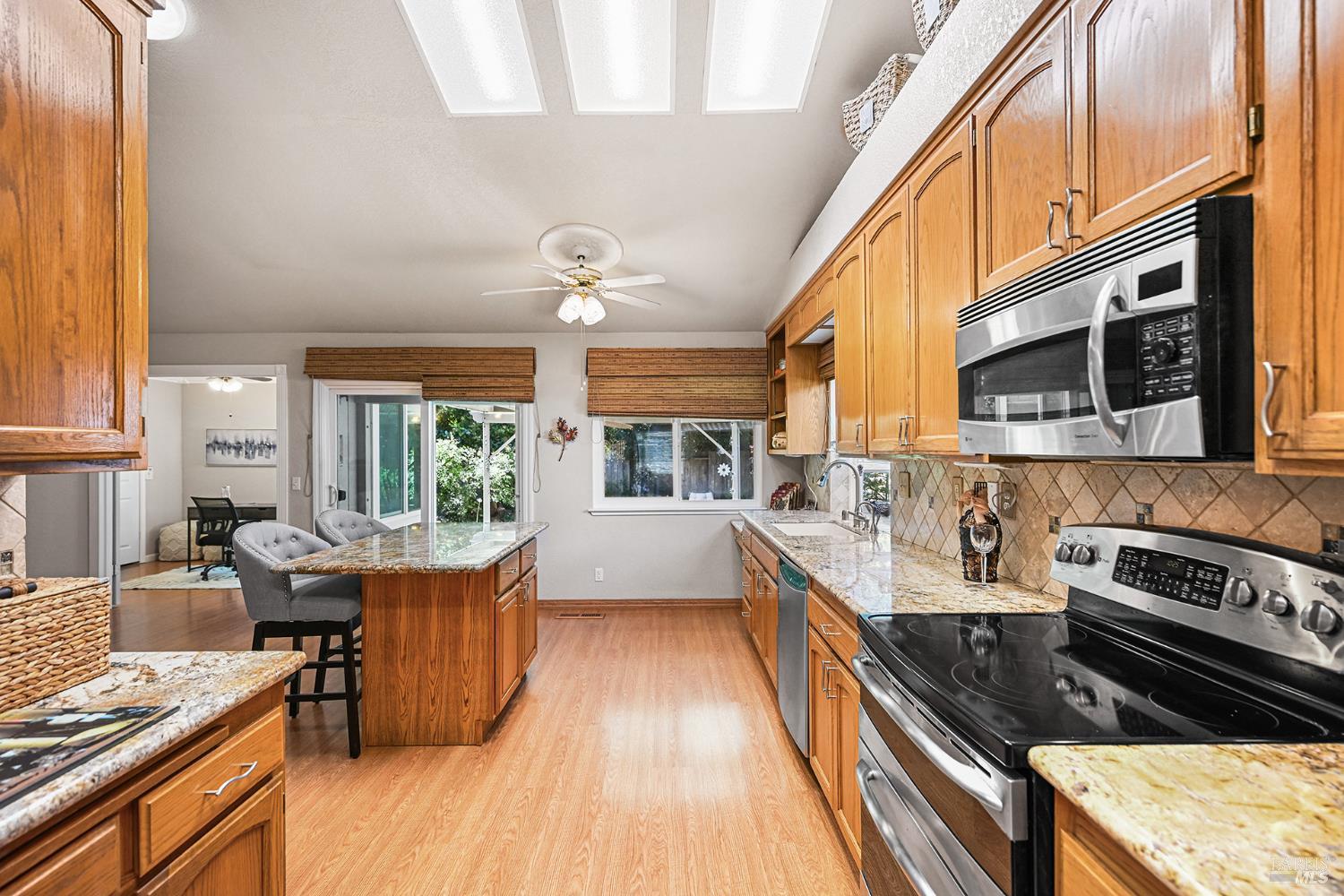 9139 Piccadilly Circle Windsor CA 95492