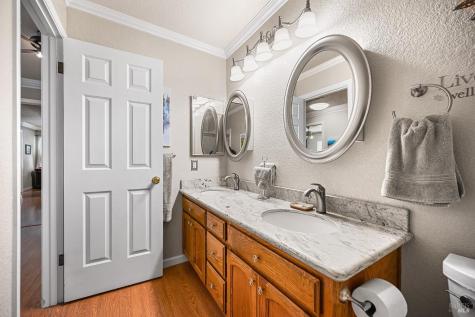 9139 Piccadilly Circle Windsor CA 95492
