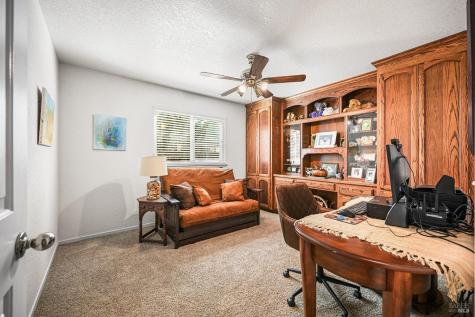 9139 Piccadilly Circle Windsor CA 95492