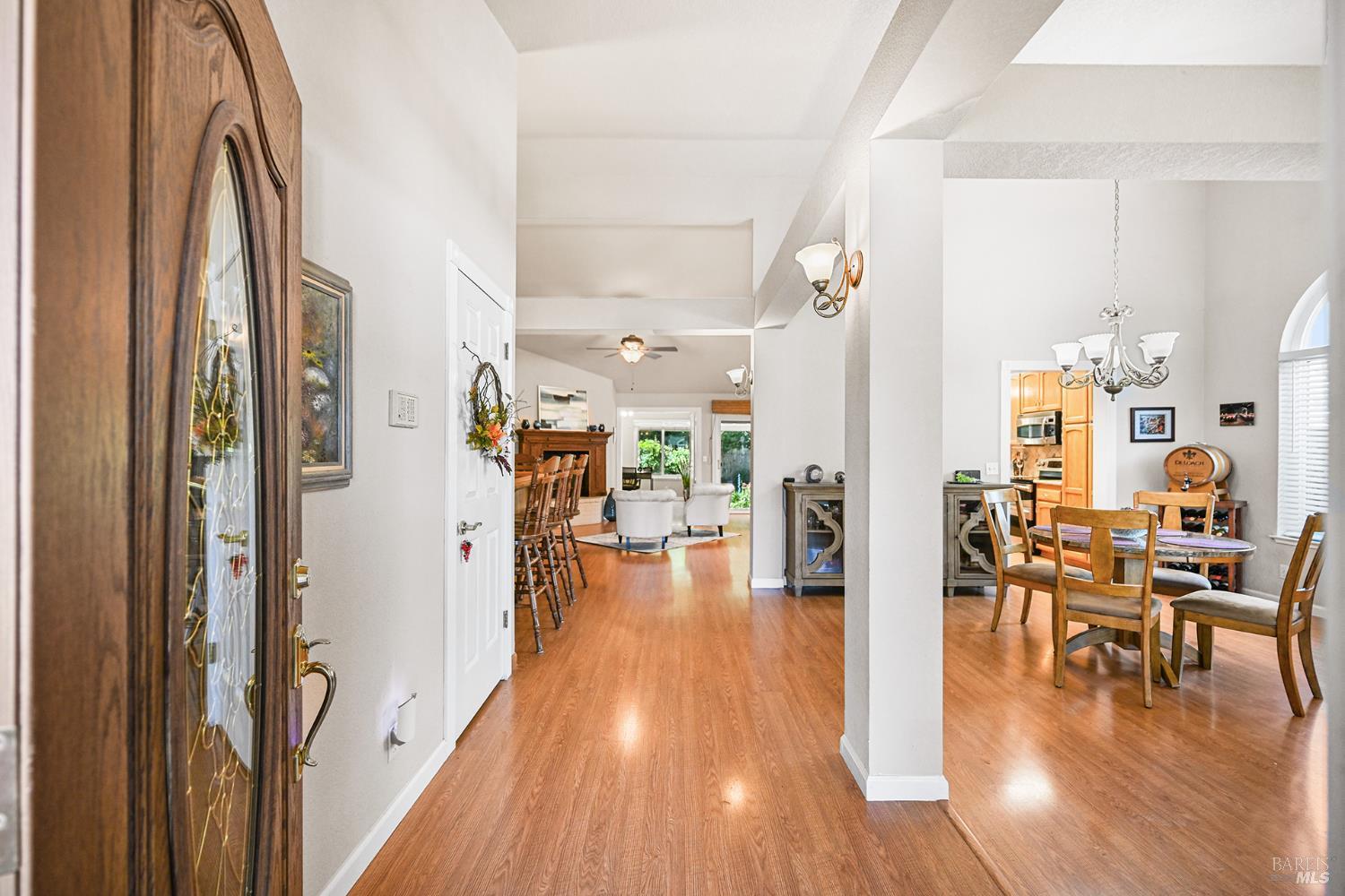9139 Piccadilly Circle Windsor CA 95492