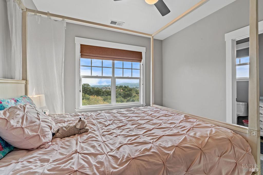 235 Clear Ridge Drive Healdsburg CA 95448