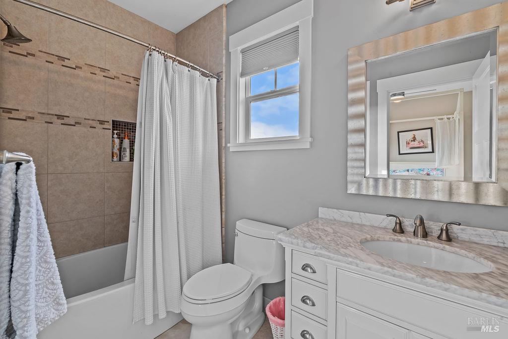 235 Clear Ridge Drive Healdsburg CA 95448
