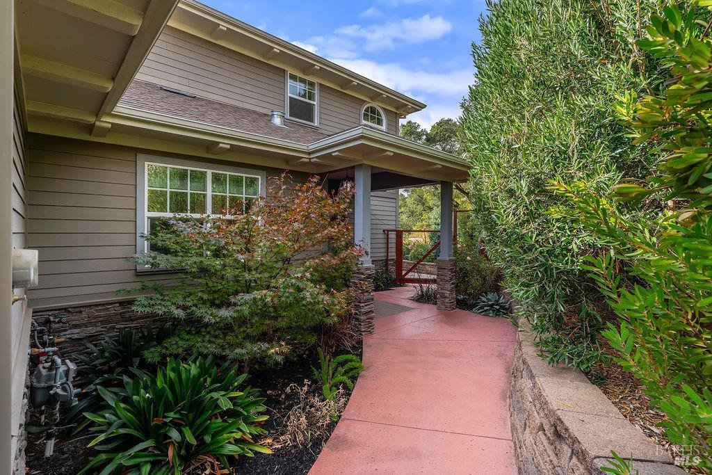 235 Clear Ridge Drive Healdsburg CA 95448