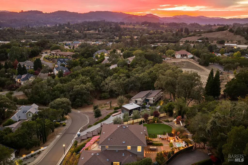 235 Clear Ridge Drive Healdsburg CA 95448