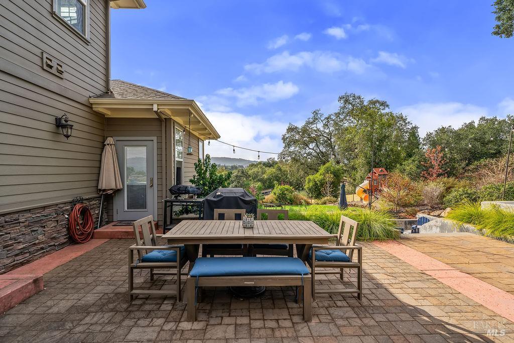 235 Clear Ridge Drive Healdsburg CA 95448