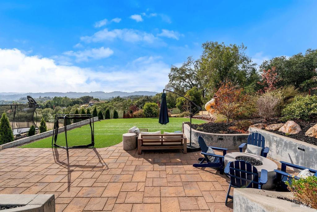 235 Clear Ridge Drive Healdsburg CA 95448