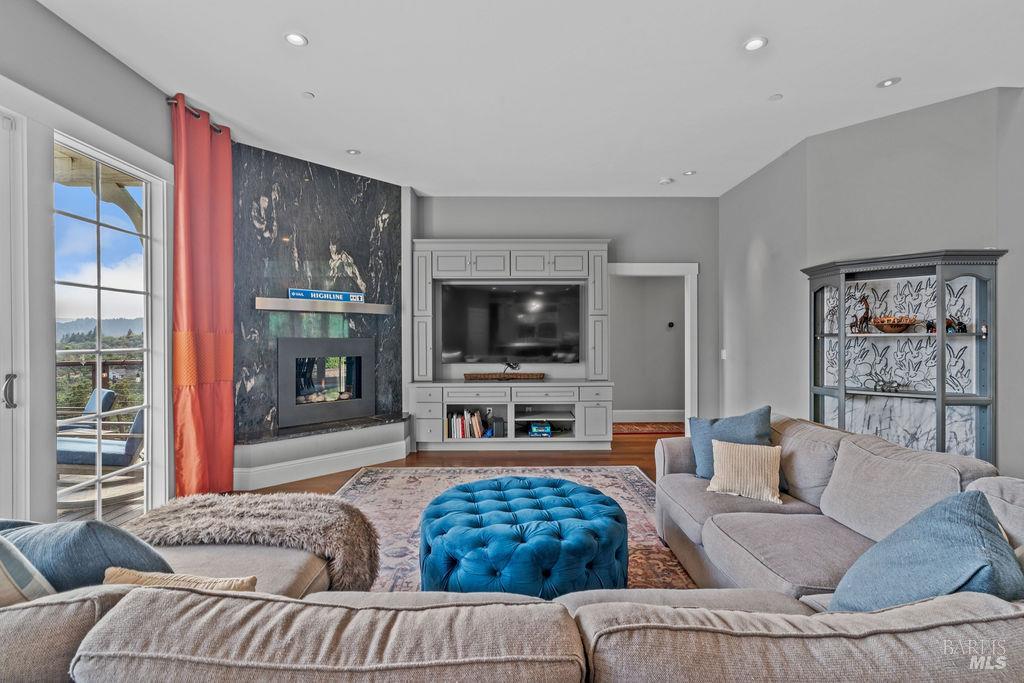 235 Clear Ridge Drive Healdsburg CA 95448