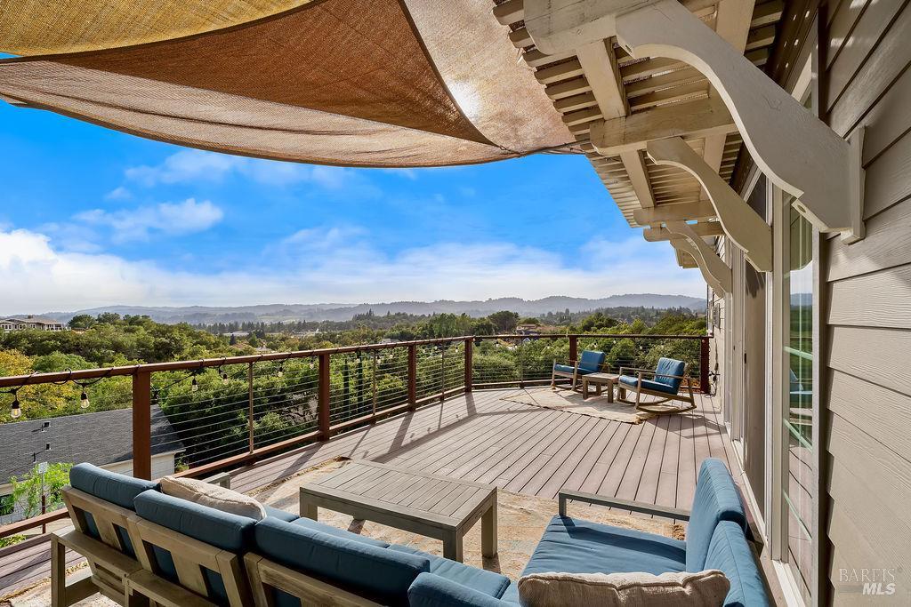 235 Clear Ridge Drive Healdsburg CA 95448