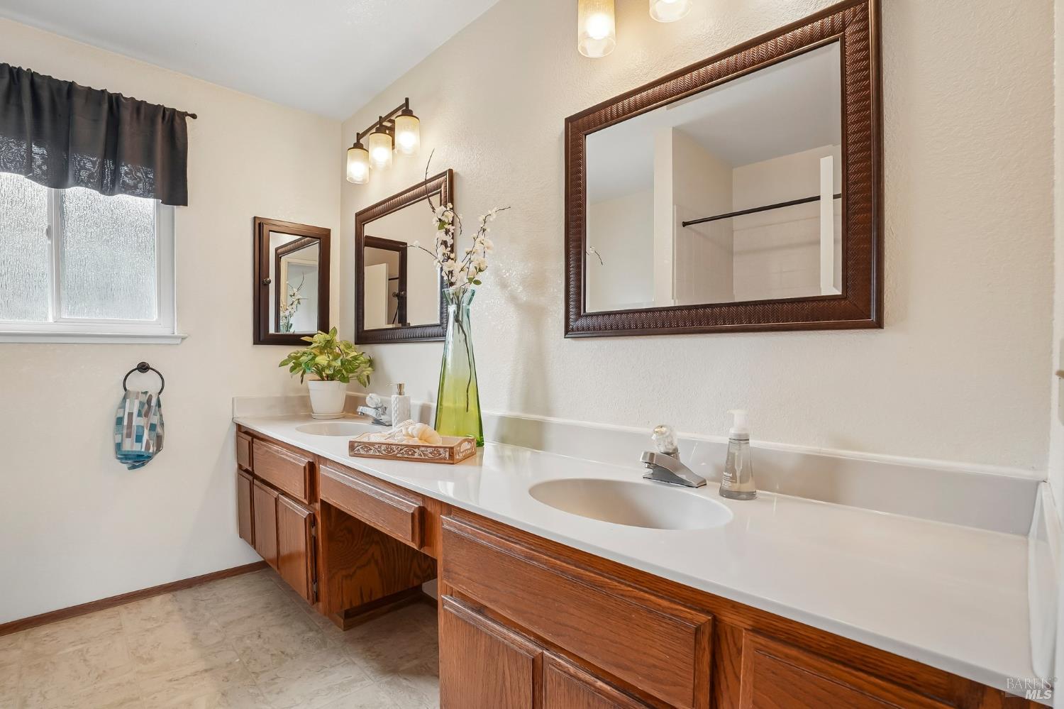 913 Stonewood Court Vacaville CA 95687