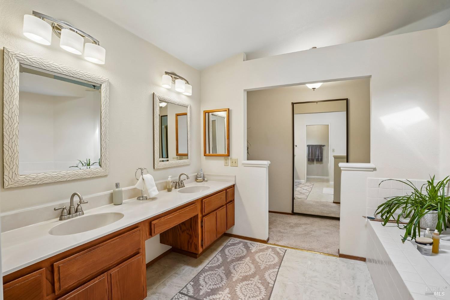913 Stonewood Court Vacaville CA 95687