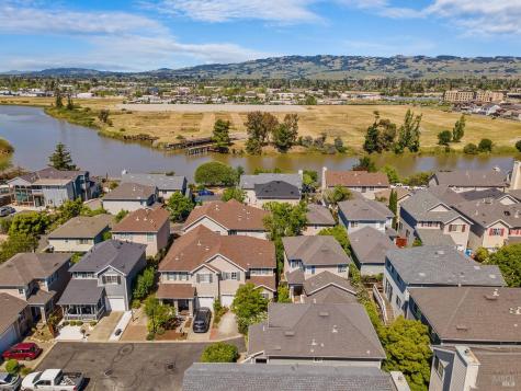 1040 Addison Circle Petaluma CA 94952
