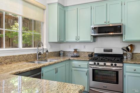 1040 Addison Circle Petaluma CA 94952