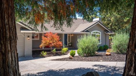 219 Burgundy Road Healdsburg CA 95448