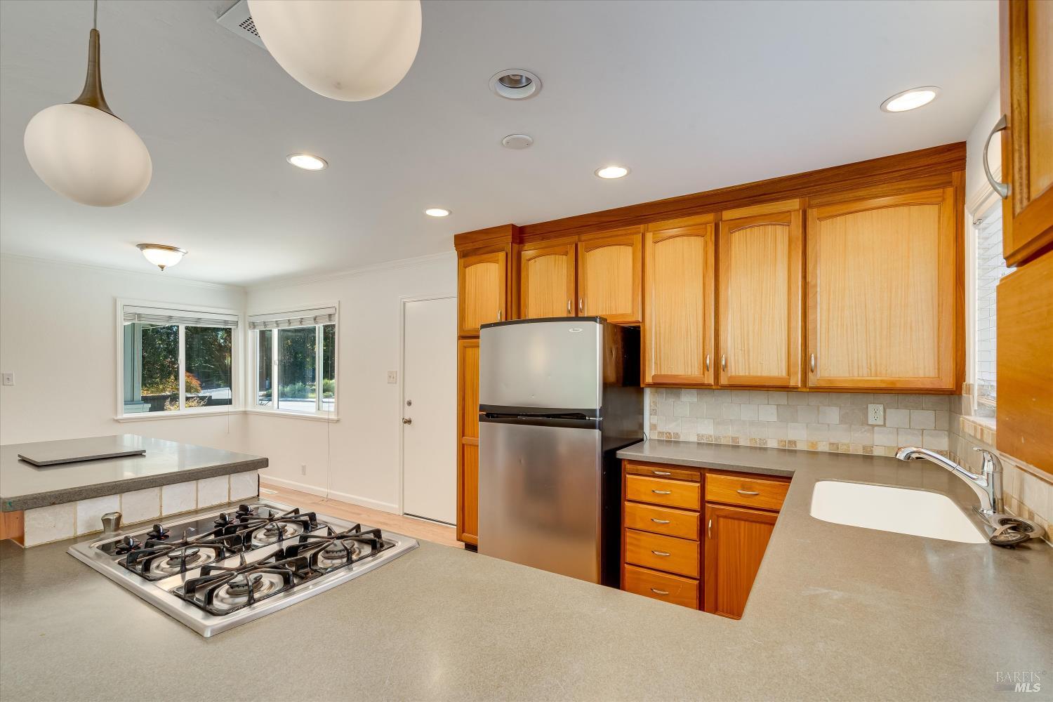 2567 Tachevah Drive Santa Rosa CA 95405