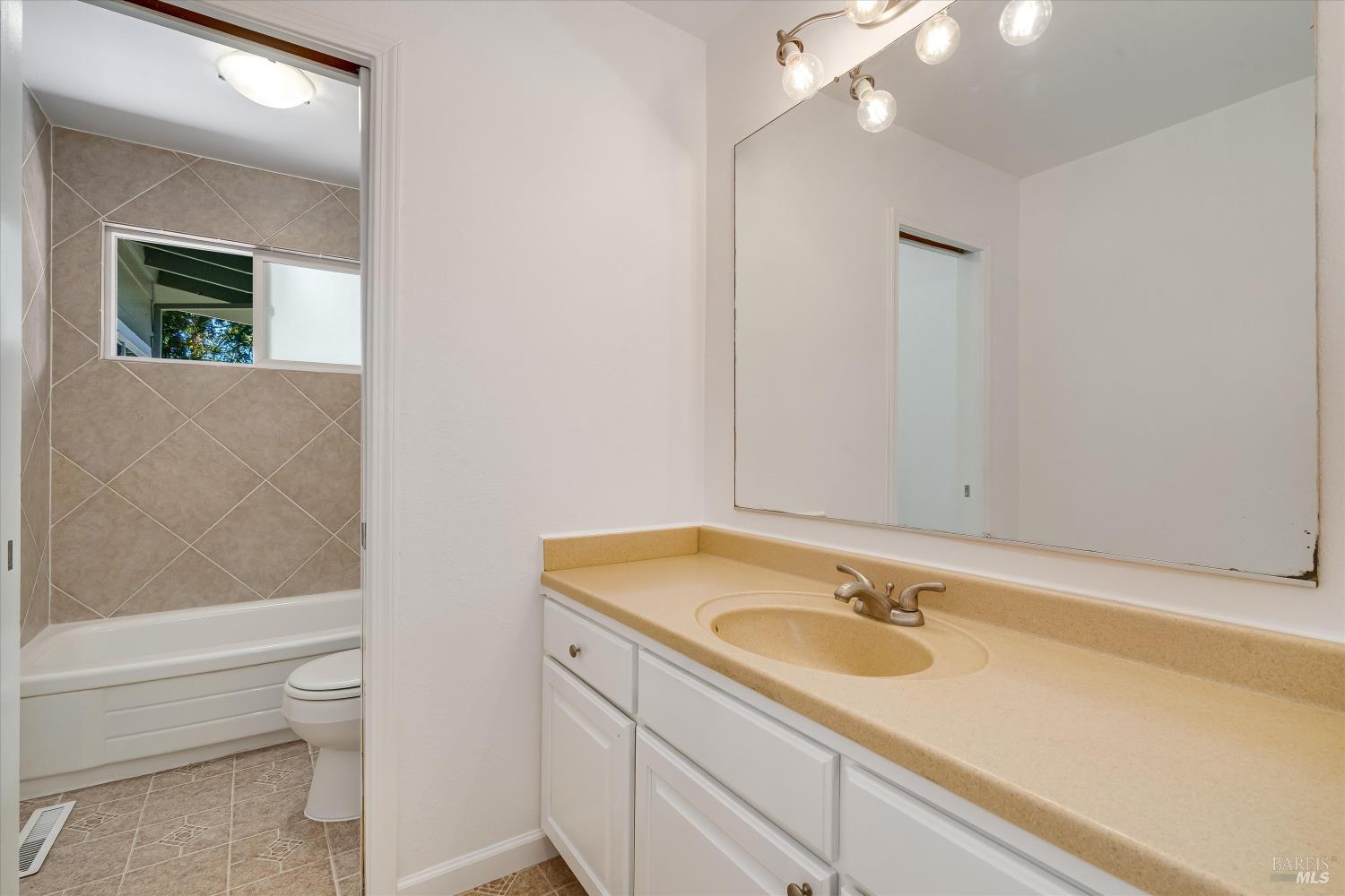 2567 Tachevah Drive Santa Rosa CA 95405