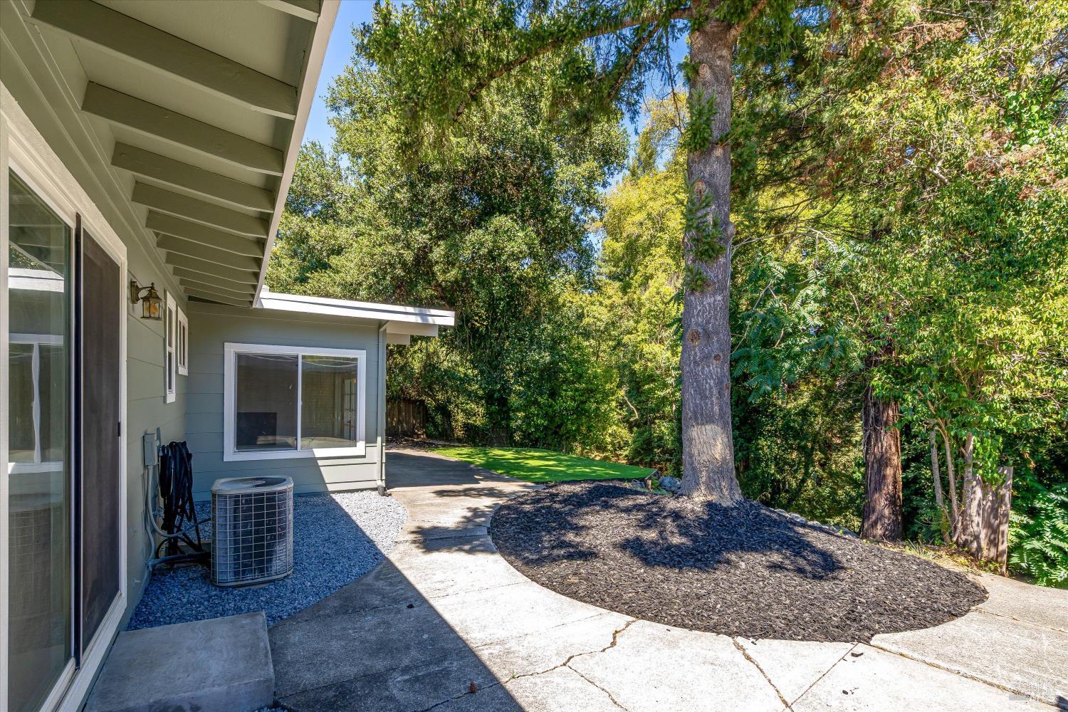 2567 Tachevah Drive Santa Rosa CA 95405